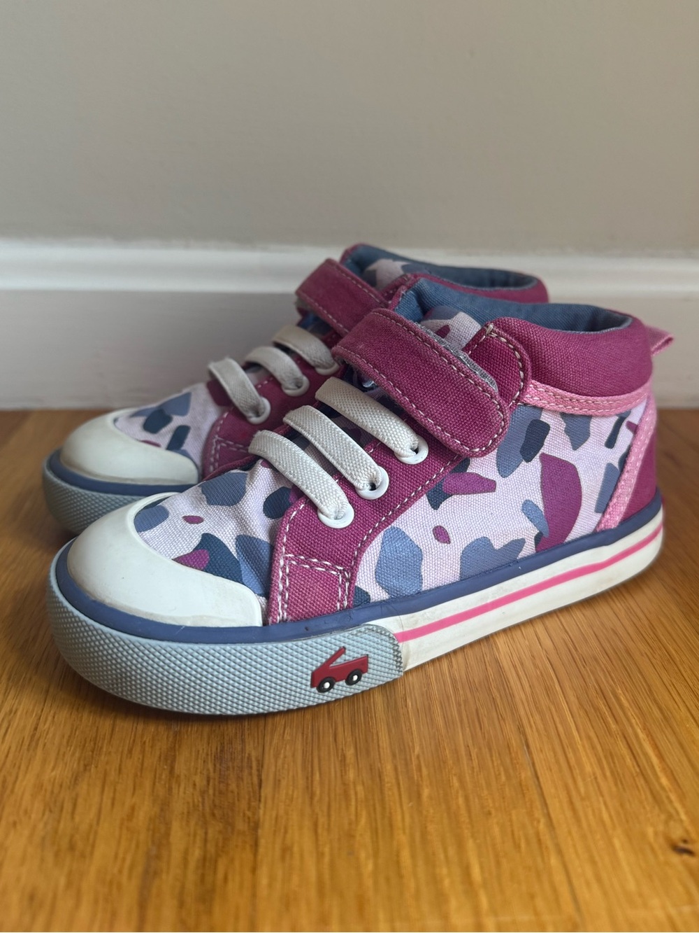 See Kai Run Peyton High-Top Sneakers- Berry Camo